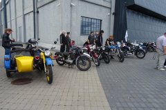 Unic 40, auto Eestis 120